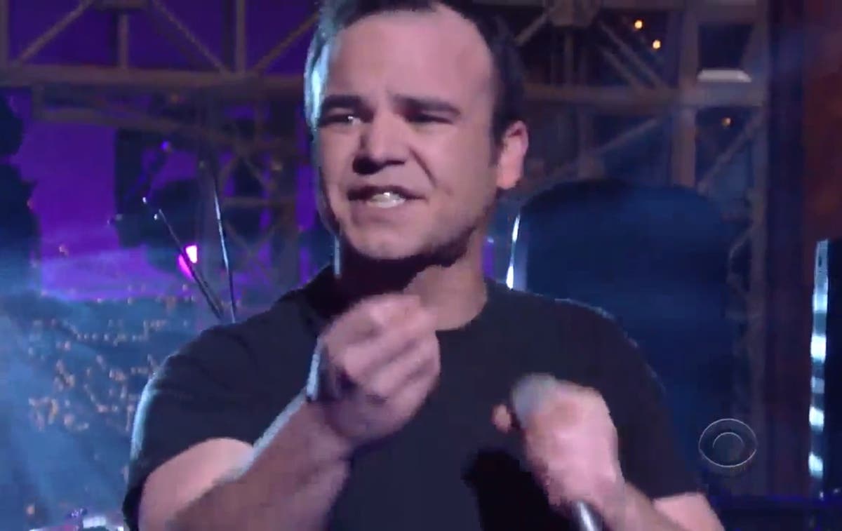 Future Islands deliver jawdropping performance of Seasons on David